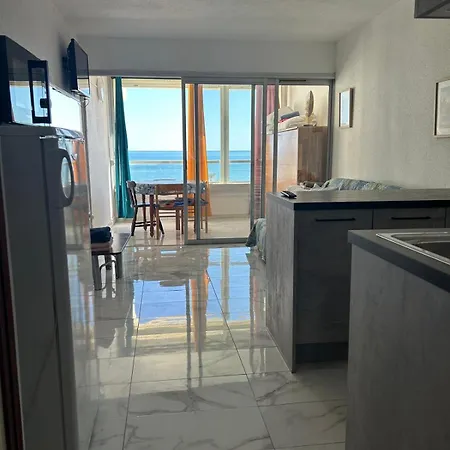 Entierement Renove En Bord De Avec Vue Imprenable Et Parking Prive Apartmán